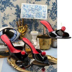 🆕 GIANNI BINI 🧿 NWOB Parris Black Patent Cherry Ornament Slide Sandals, Sz 6.5